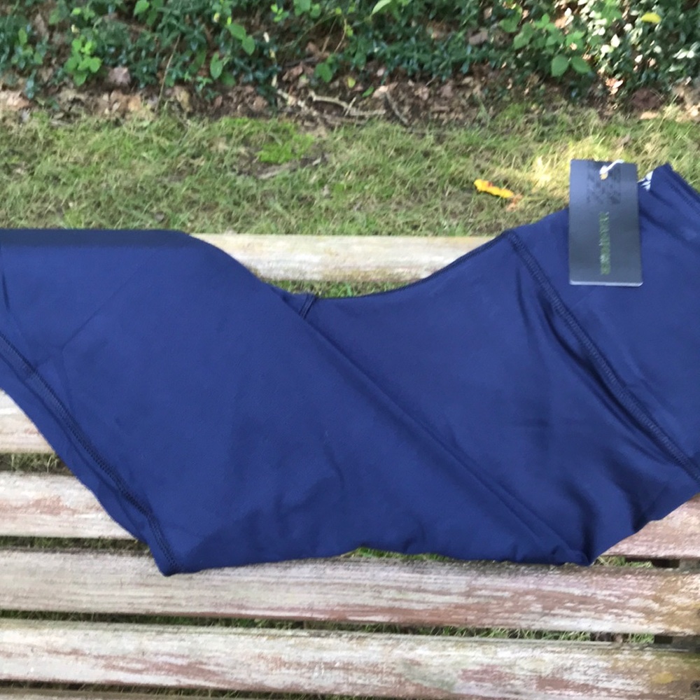 NWT, ZEALOTPOWER Navy Large Capri Leggings